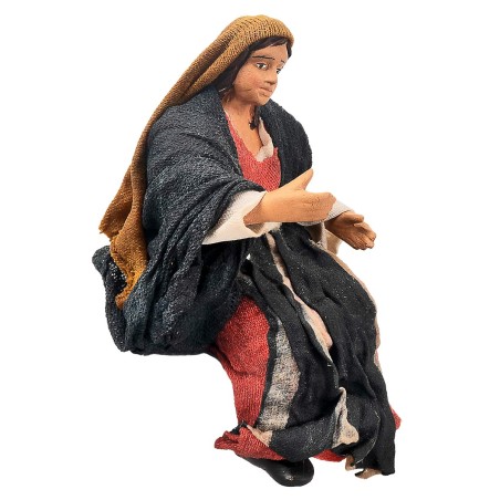Mujer en posición sentada serie 12 cm en terracota con ropa de