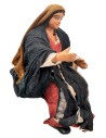Mujer en posición sentada serie 12 cm en terracota con ropa de