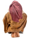 Mujer sentada con tela serie 10 cm en terracota con ropa de tela