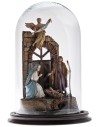 Presepe con arco in campana di vetro e base in legno ø cm