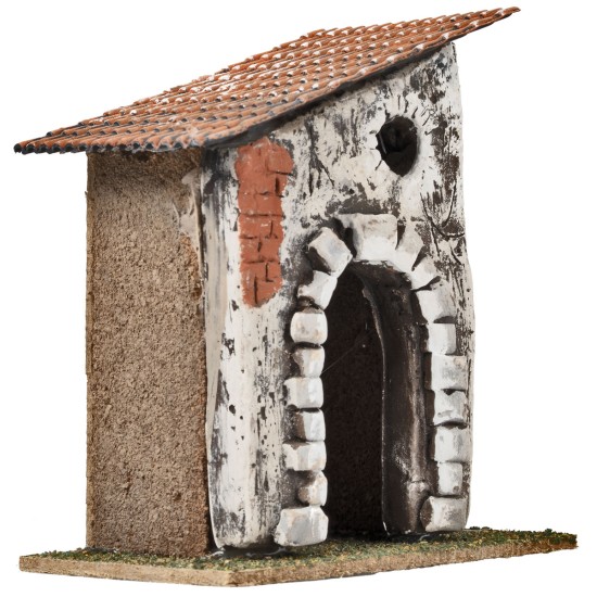 Casa con arco de piedra y techo inclinado cm 10,6x7,2x12,5 h