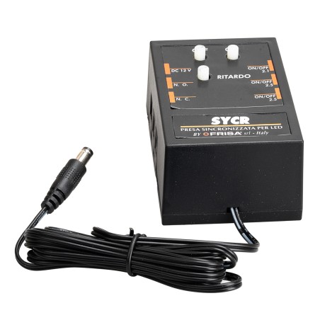 Adjustable multifunction socket with 6 outputs for LED