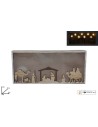 Natività in legno con stelle illuminata a batteria con pile