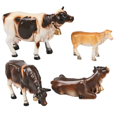 Conjunto de tres vacas y un ternero para estatuas de 9-10 cm para belén