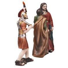 El beso de Judas con Jesús y soldado romano en resina 9 cm 2