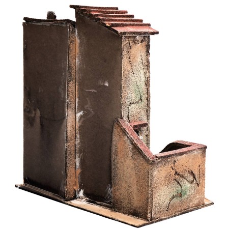 Neapolitan house with side staircase and entrance arch cm