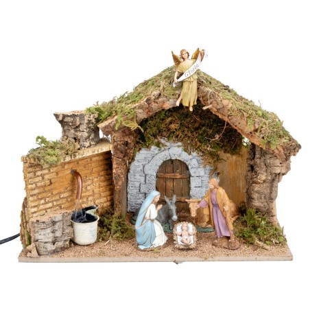 Cabaña con portón y fuente funcional completa con estatuas