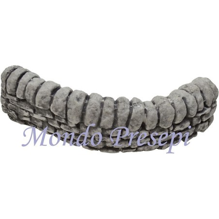 Semi-circular stone wall 18 cm