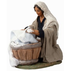 Kneeling washerwoman 12 cm series for nativity scene Mondo Presepi 2