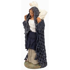 Woman with lamb on shoulders 12 cm for nativity scene Mondo Presepi 2