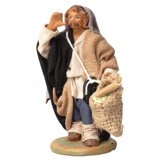 Seller with a basket of grapes series 10 cm