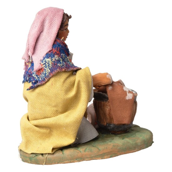 Lavandaia inginocchiata serie 10 cm Mondo Presepi