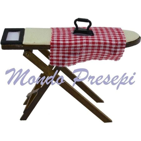 Tabla de planchar con plancha de 10x3x7 cm h. Mondo Presepi.