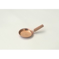 Copper pan with handle