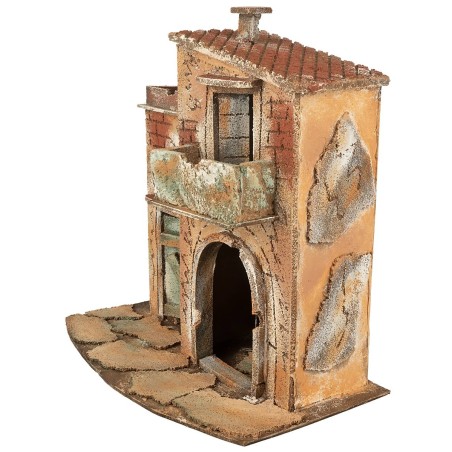 Neapolitan house with side staircase and entrance