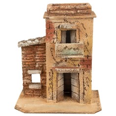 Casa napolitana con escalera lateral y arco de
