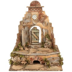 Casa napolitana con escalera lateral y arco de