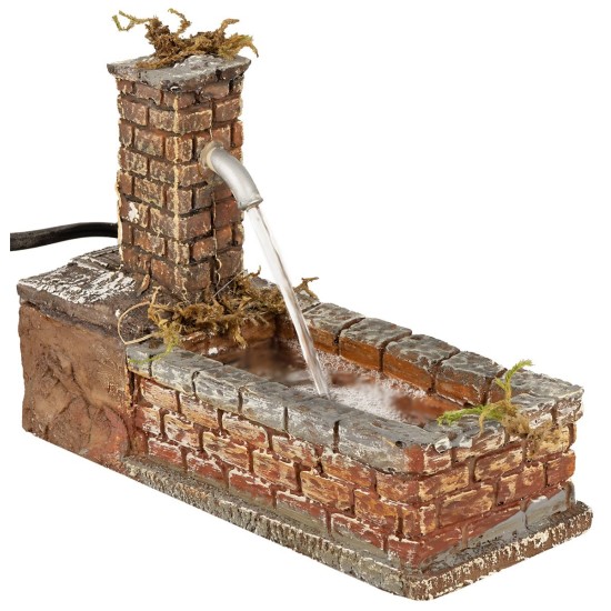 Fuente de columna con bomba funcionando cm